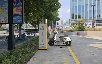 貓先生智能電動車無線充電樁合作，垃圾分類設(shè)備廠家